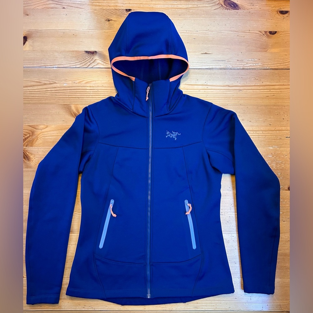 🌟 Arc’teryx women’s fleece jacket, small.